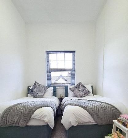 Entire 2 Bed Flat On 3Rd Floor Near City Centre & Stadium Cardiff Exteriér fotografie