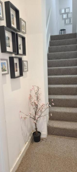 Entire 2 Bed Flat On 3Rd Floor Near City Centre & Stadium Cardiff Exteriér fotografie